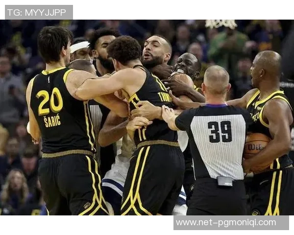 勇士队与热火的激烈对决展现篮球魅力与团队精神的巅峰对抗